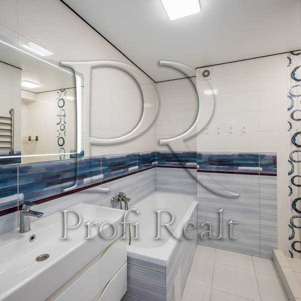 Продажа 2-комнатной квартиры 81 м², Радистов ул., 34Н