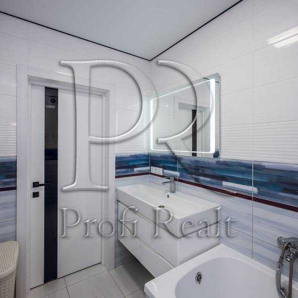Продажа 2-комнатной квартиры 81 м², Радистов ул., 34Н