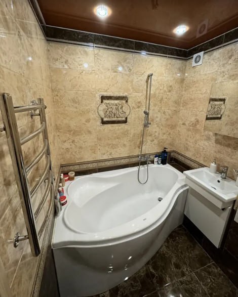 Продажа 1-комнатной квартиры 41 м², Михаила Лушпы просп.