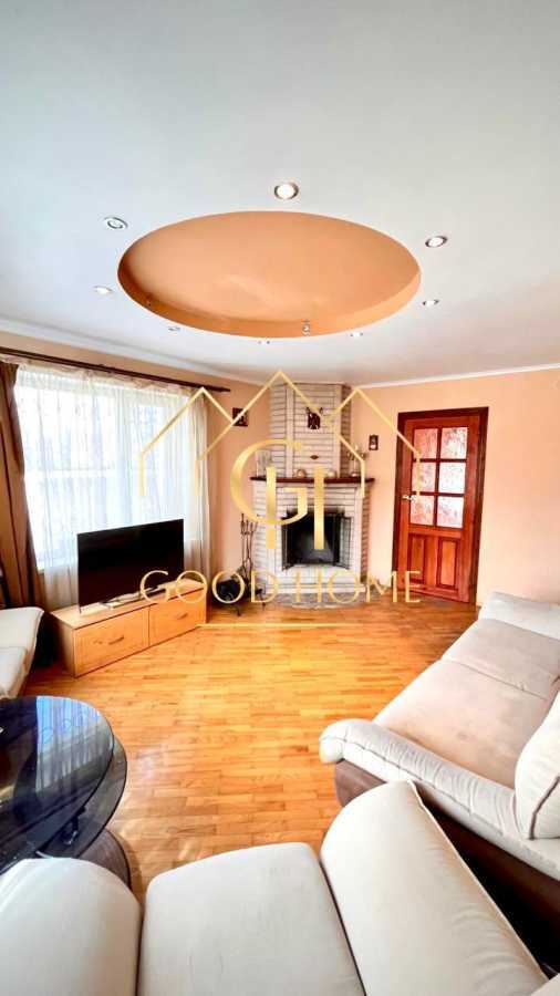 Продаж будинку 189.6 м², Учительська вул., Будівельників