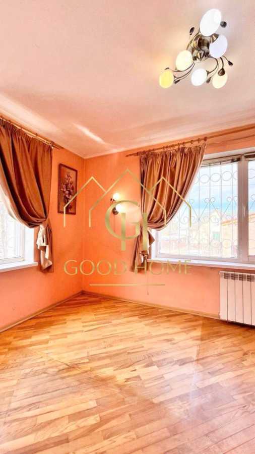 Продаж будинку 189.6 м², Учительська вул., Будівельників