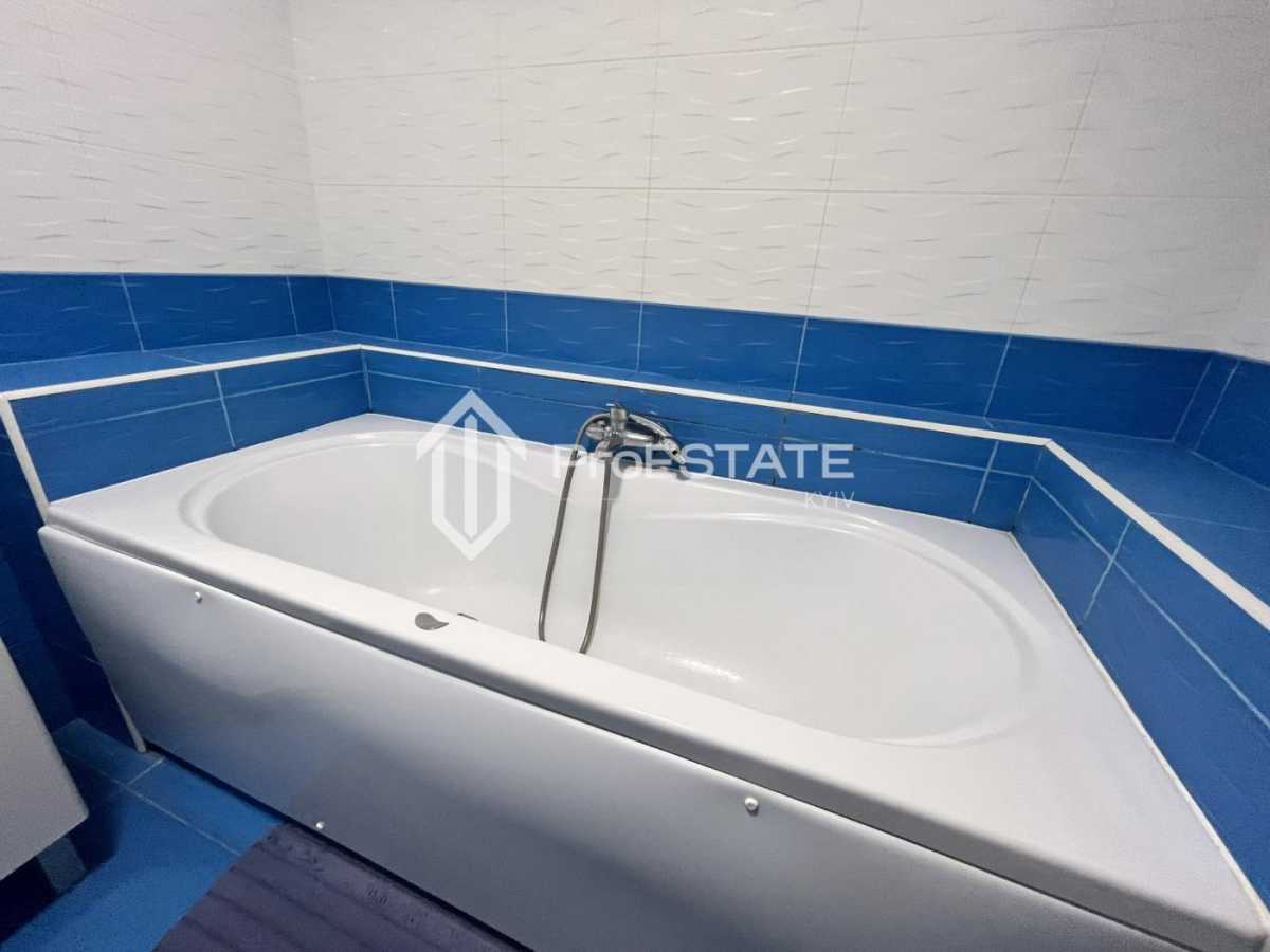 Продажа 2-комнатной квартиры 75.7 м², Шевченко ул., 165А