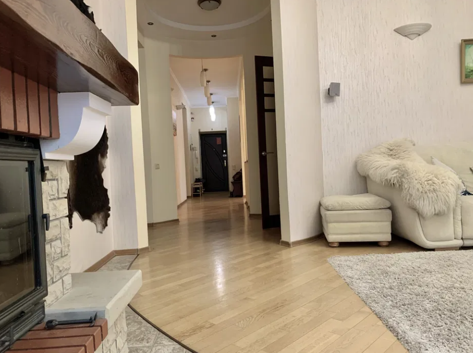 Продаж 4-кімнатної квартири 150 м², Леваневського пров.