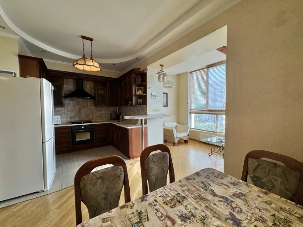Продаж 4-кімнатної квартири 150 м², Леваневського пров.