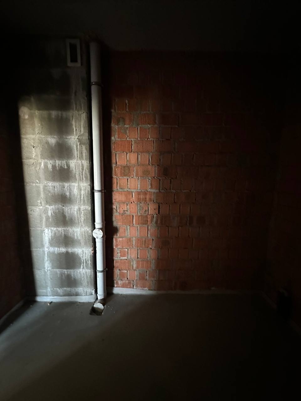 Продаж квартири з вільним плануванням 70 м², Першозванівська вул.