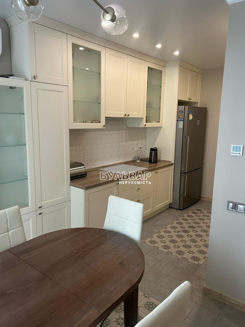 Продажа 4-комнатной квартиры 90 м², Домостроительная ул., 11