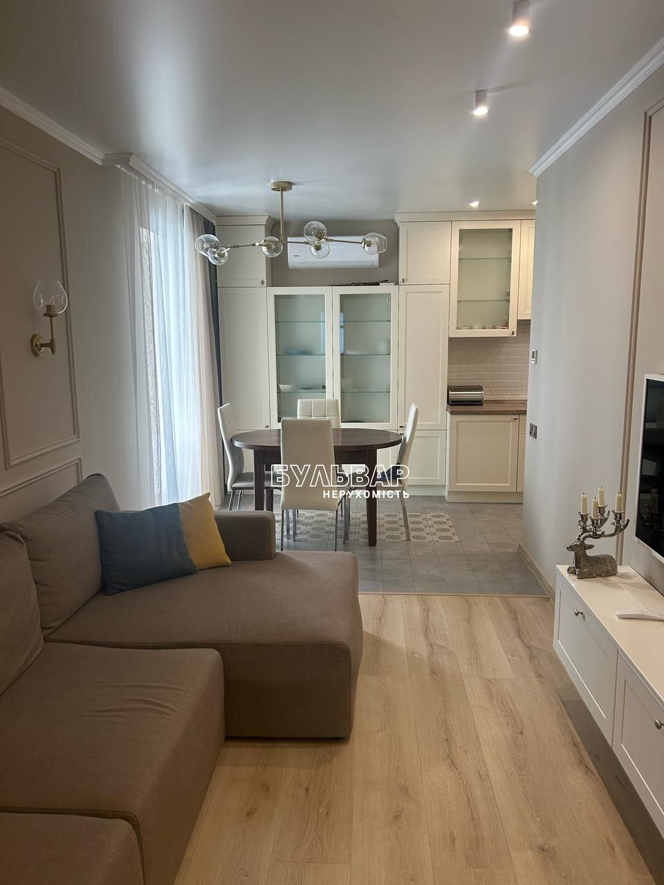 Продажа 4-комнатной квартиры 90 м², Домостроительная ул., 11