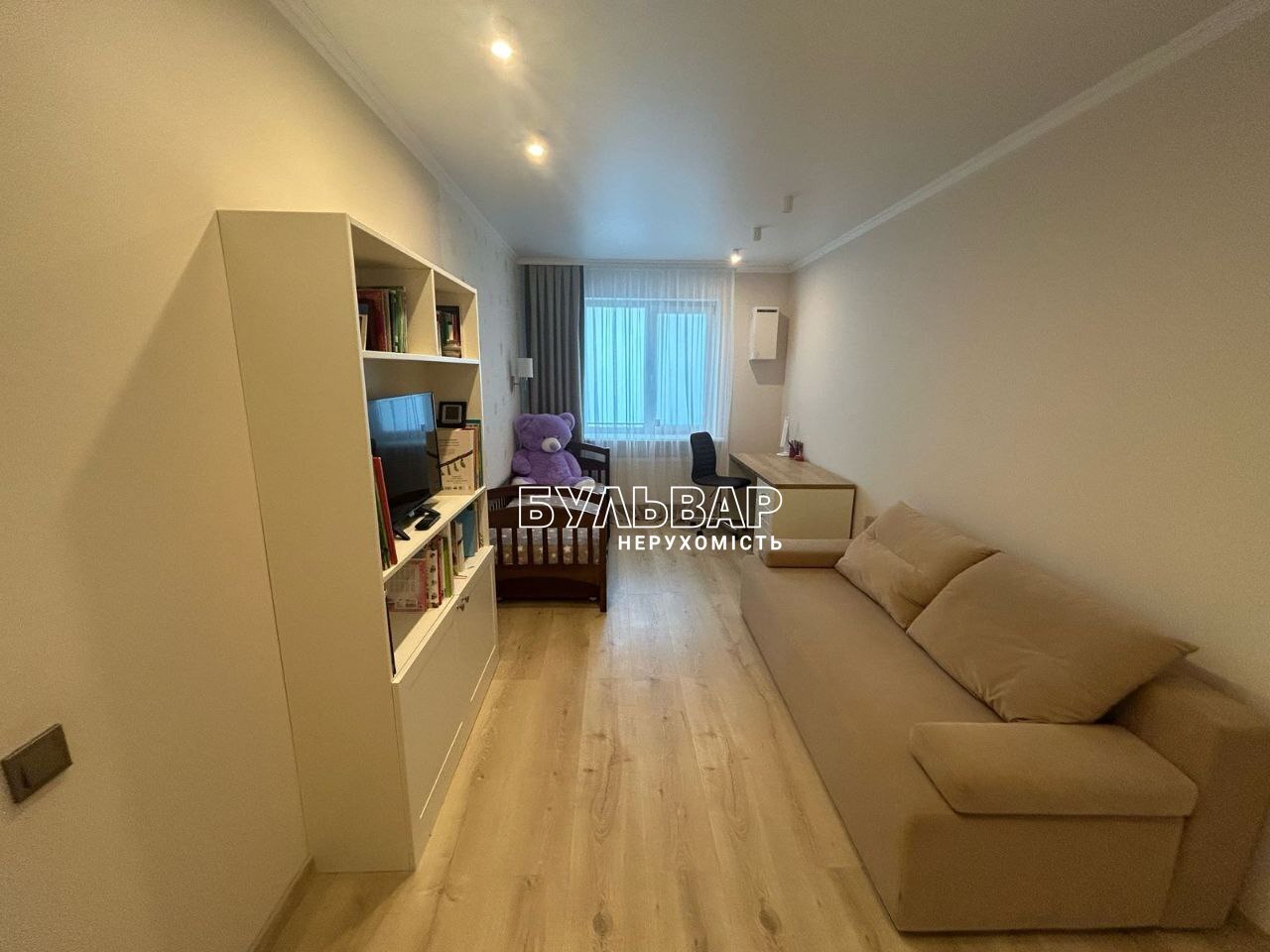Продажа 4-комнатной квартиры 90 м², Домостроительная ул., 11