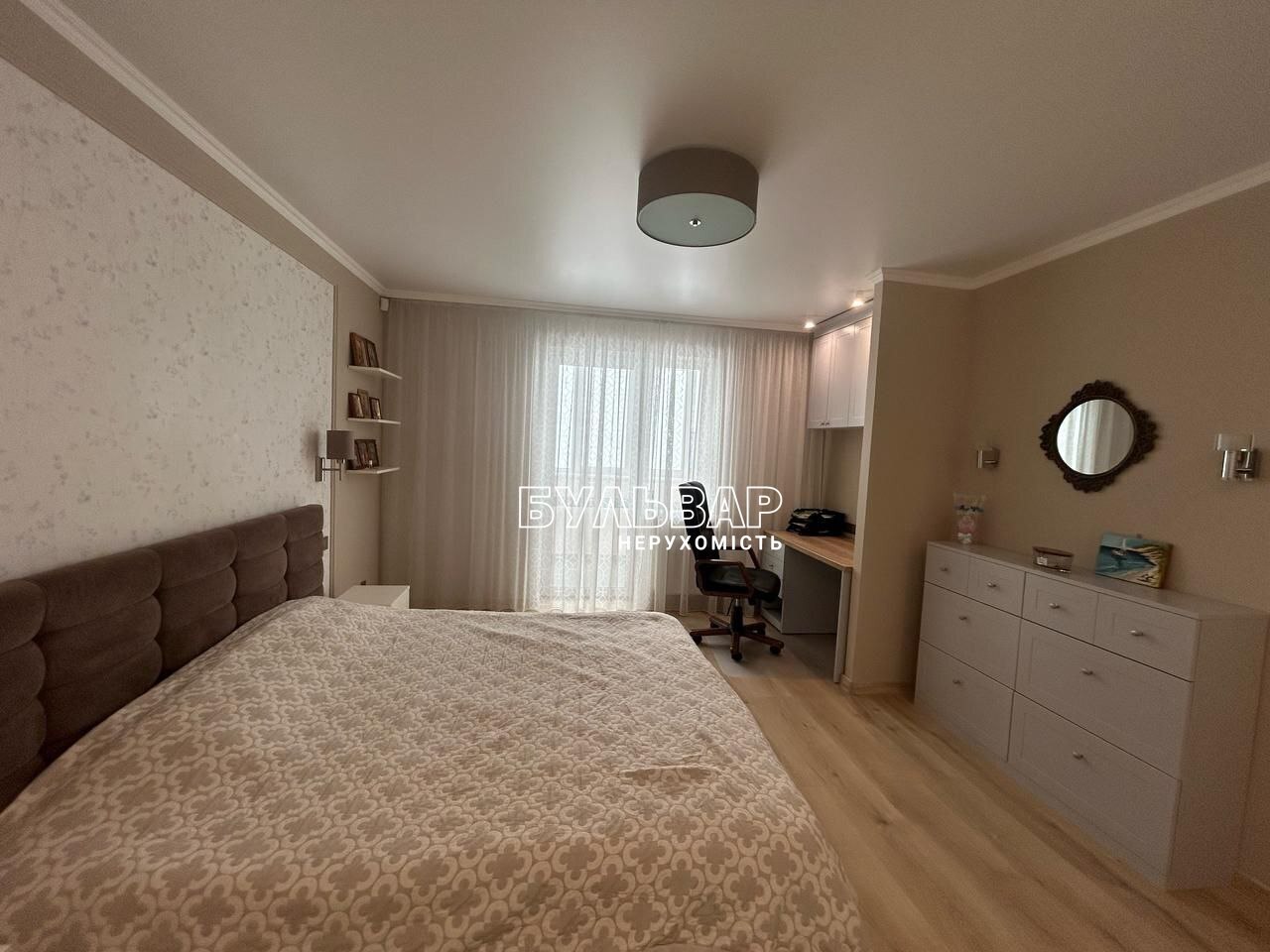 Продажа 4-комнатной квартиры 90 м², Домостроительная ул., 11