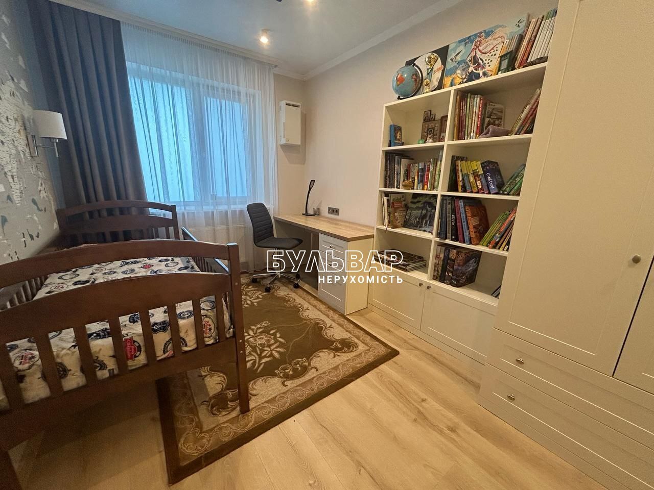 Продажа 4-комнатной квартиры 90 м², Домостроительная ул., 11