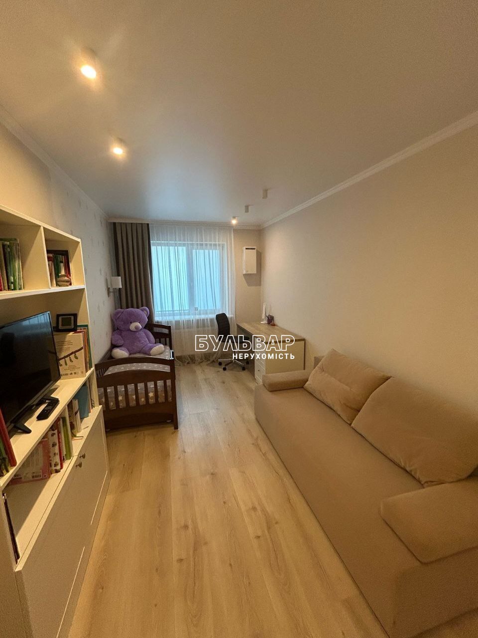 Продажа 4-комнатной квартиры 90 м², Домостроительная ул., 11