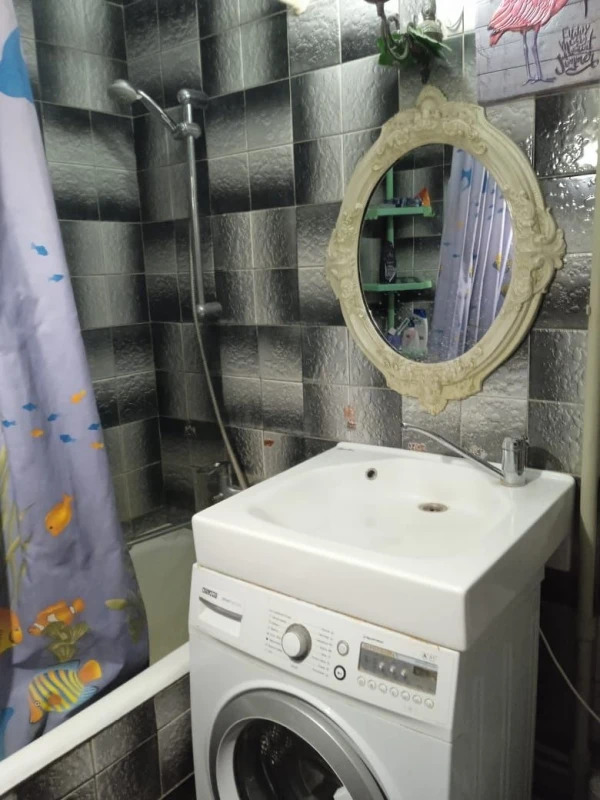 Продаж 3-кімнатної квартири 64 м²