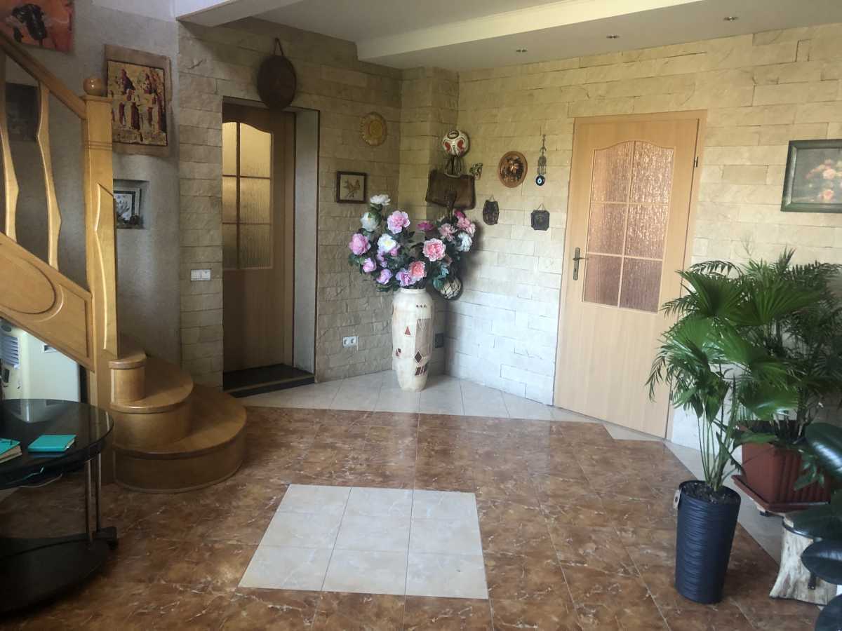 Продаж будинку 350 м², Олександра Матросова вул., 2