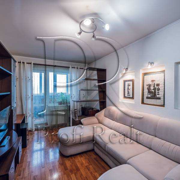 Продажа 3-комнатной квартиры 72 м², Академика Глушкова просп., 45