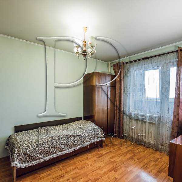 Продажа 3-комнатной квартиры 72 м², Академика Глушкова просп., 45