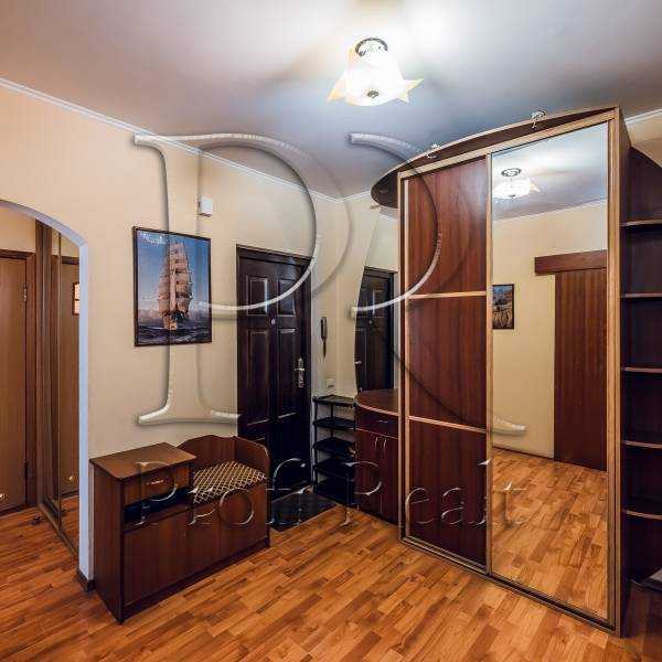 Продажа 3-комнатной квартиры 72 м², Академика Глушкова просп., 45