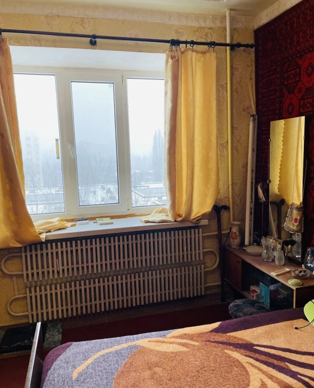 Продаж 3-кімнатної квартири 76 м²