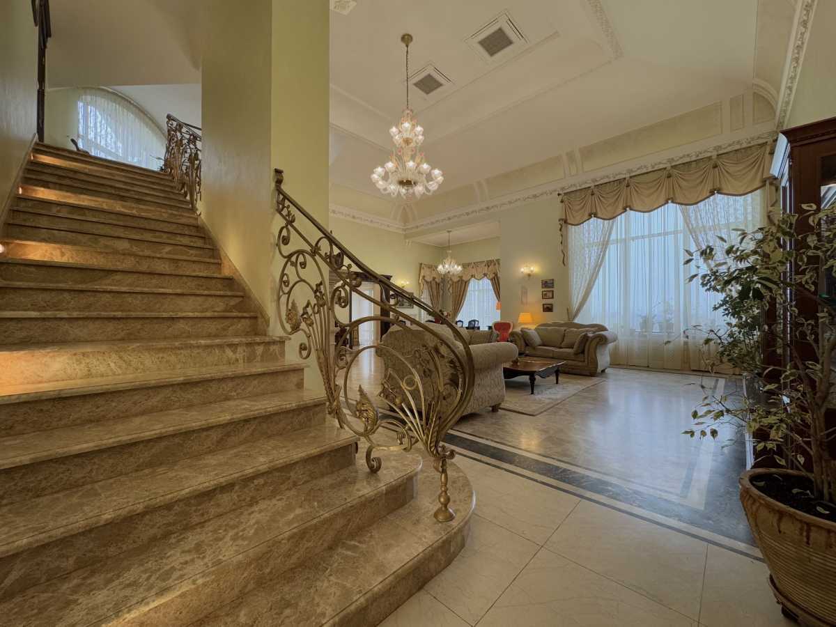 Продаж будинку 1023 м², Постишева, 1