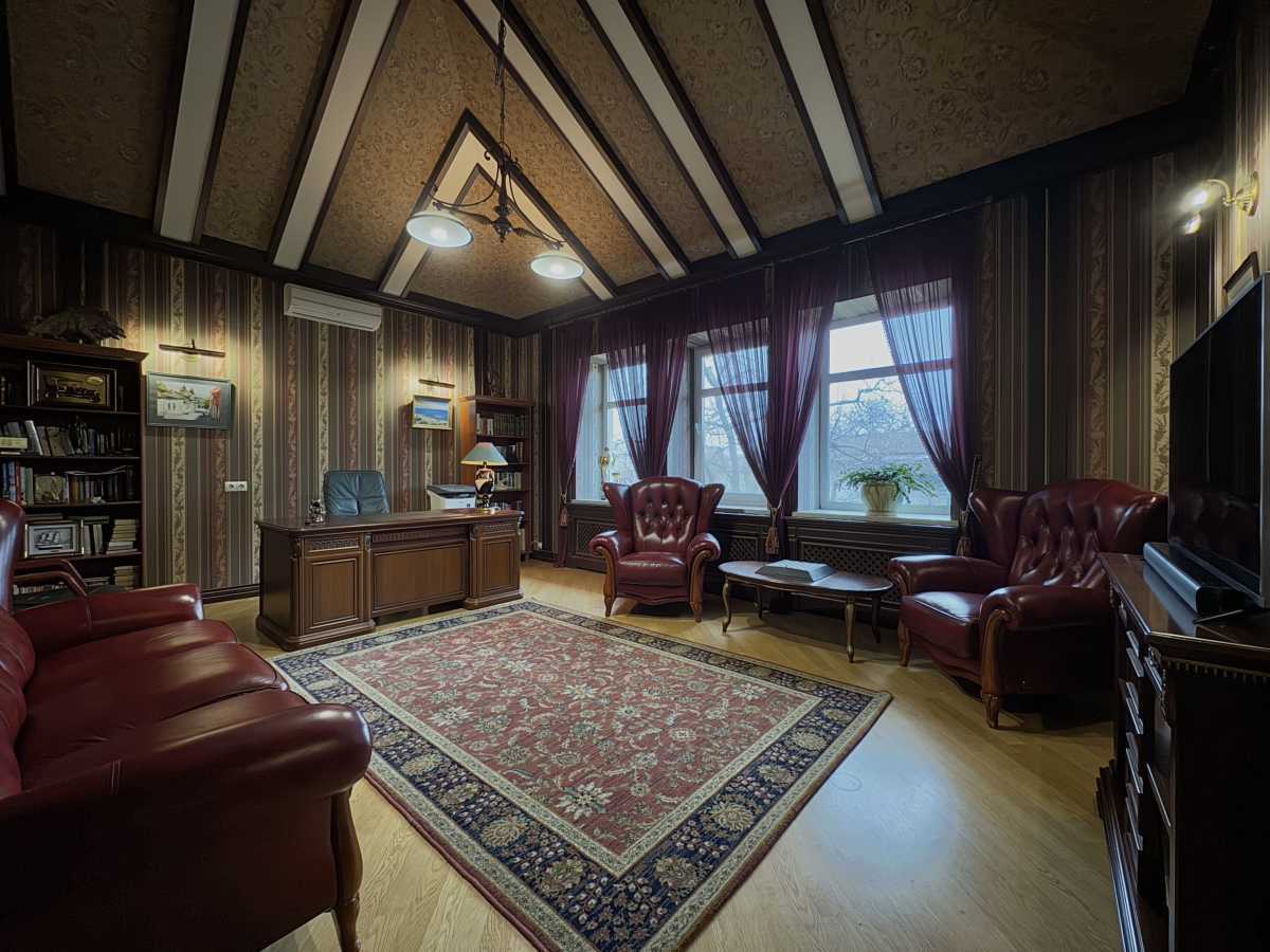 Продаж будинку 1023 м², Постишева, 1