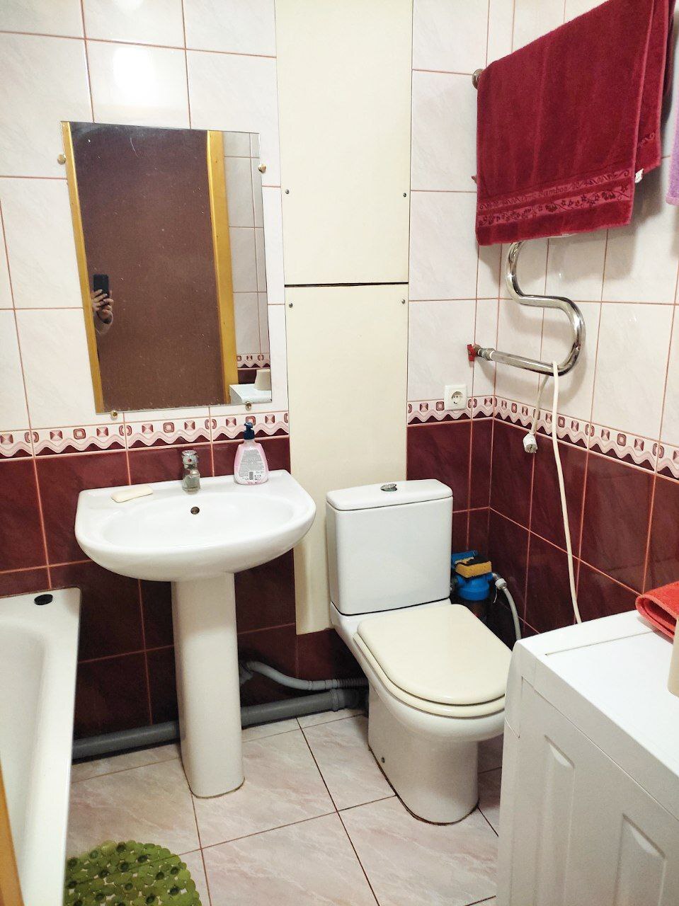 Продаж 2-кімнатної квартири 45.8 м², Першотравнева вул.