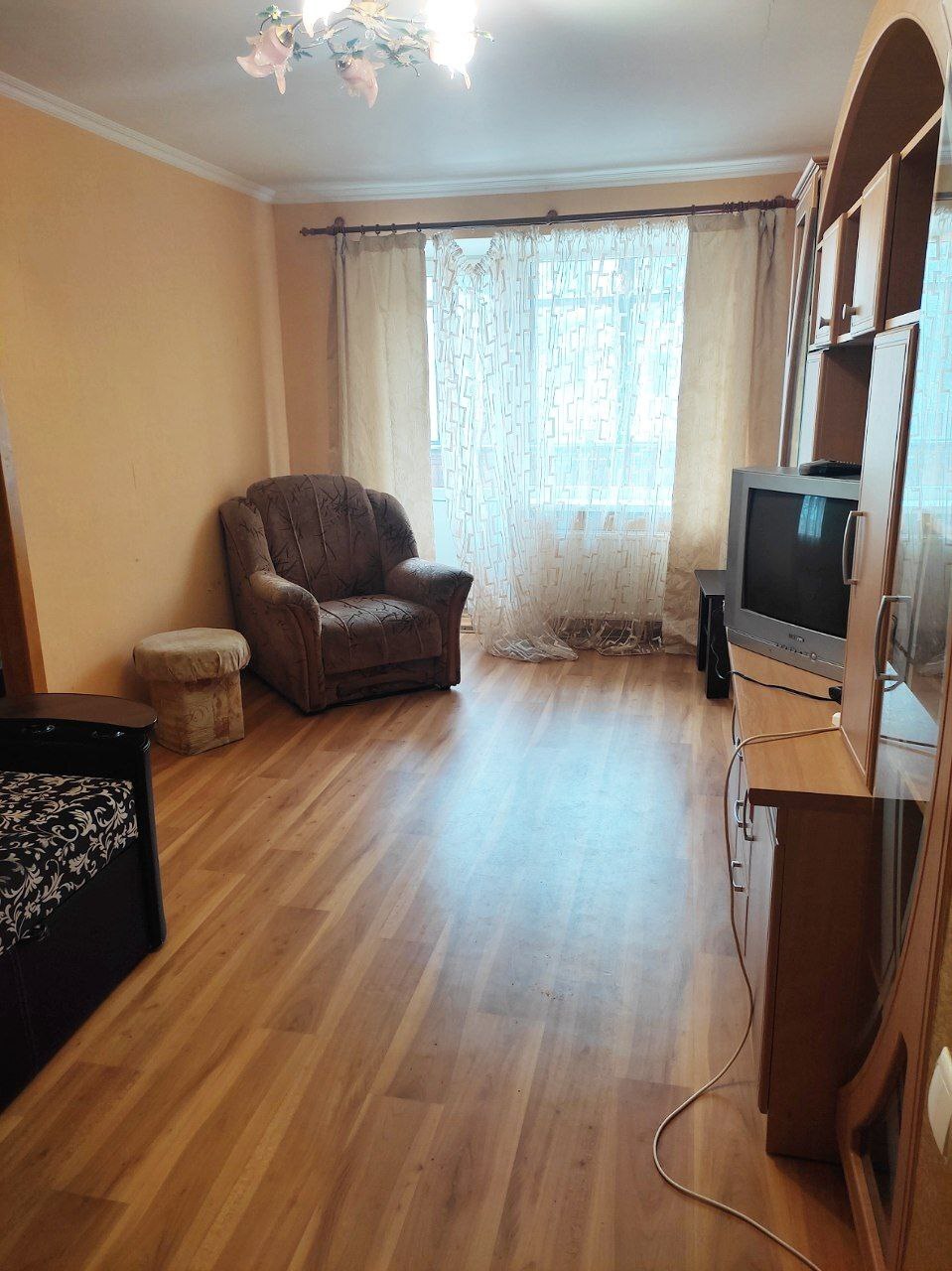 Продаж 2-кімнатної квартири 45.8 м², Першотравнева вул.