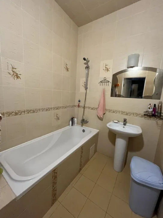 Продаж 1-кімнатної квартири 55 м², Небесної сотні просп.