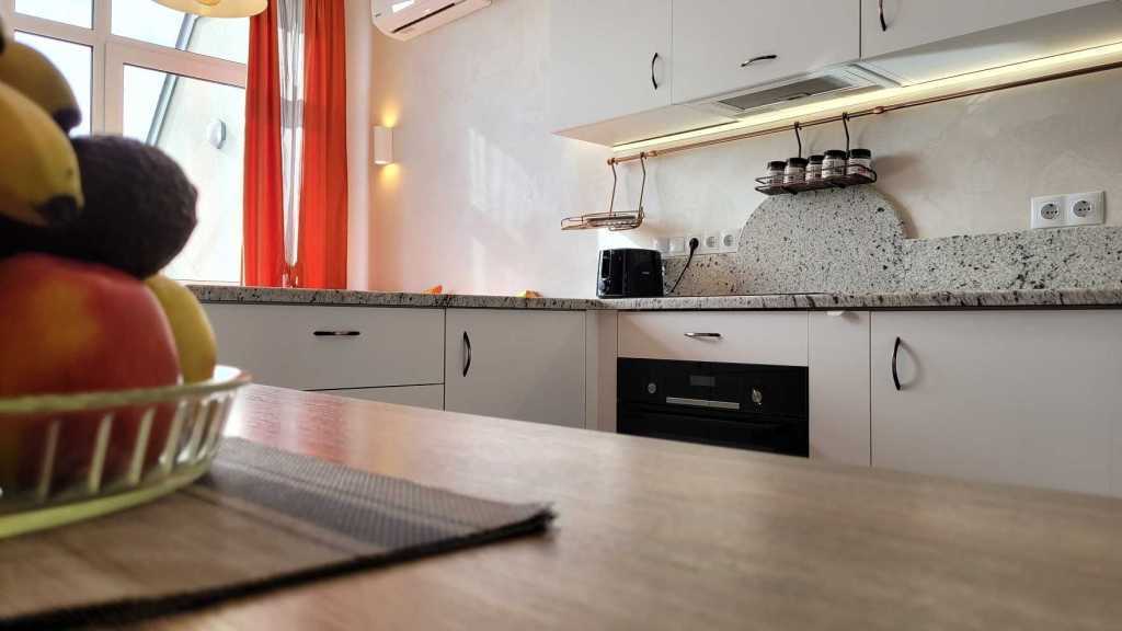 Продаж 1-кімнатної квартири 52 м², Перемоги просп., 55А