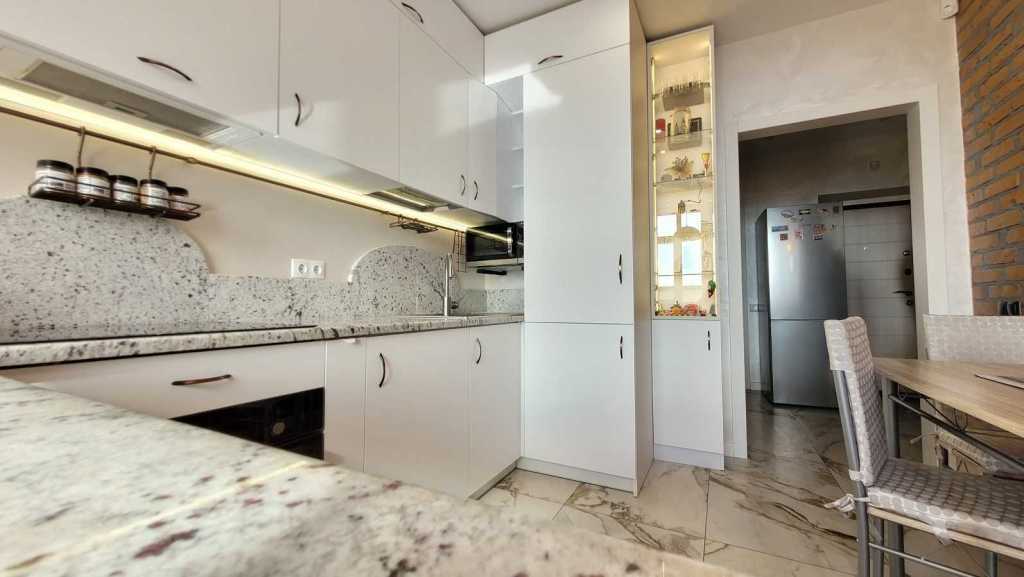 Продаж 1-кімнатної квартири 52 м², Перемоги просп., 55А