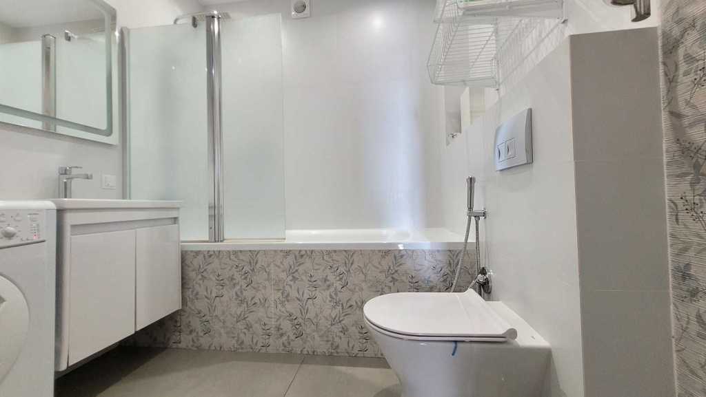 Продаж 1-кімнатної квартири 52 м², Перемоги просп., 55А