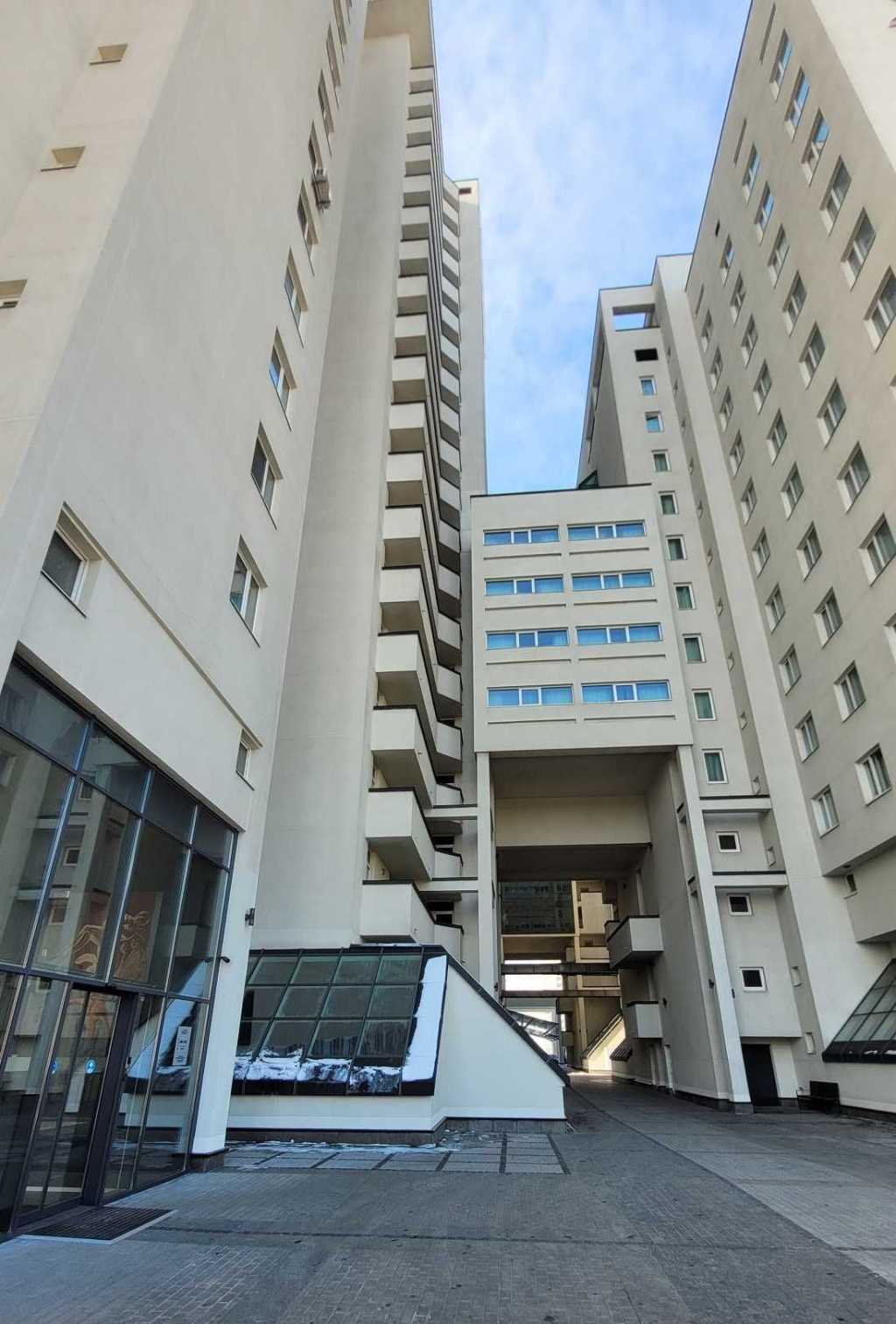 Продаж 1-кімнатної квартири 52 м², Перемоги просп., 55А