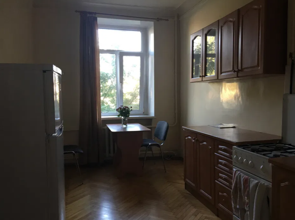 Продажа 1-комнатной квартиры 39 м², Базарная ул.