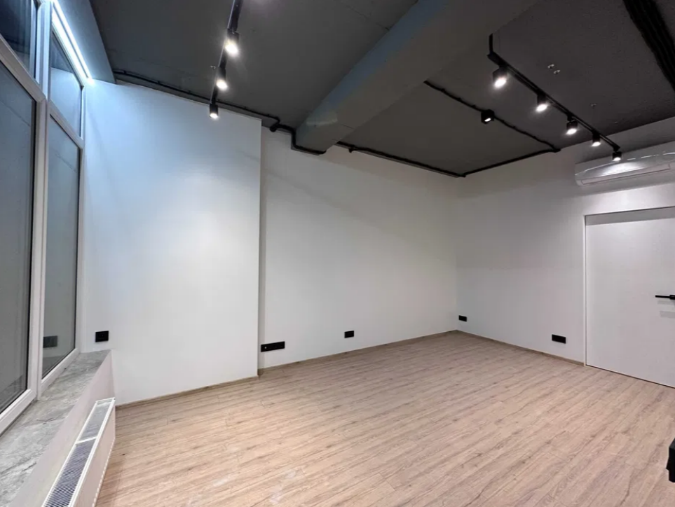 Продажа 1-комнатной квартиры 38 м², Сегедская ул.