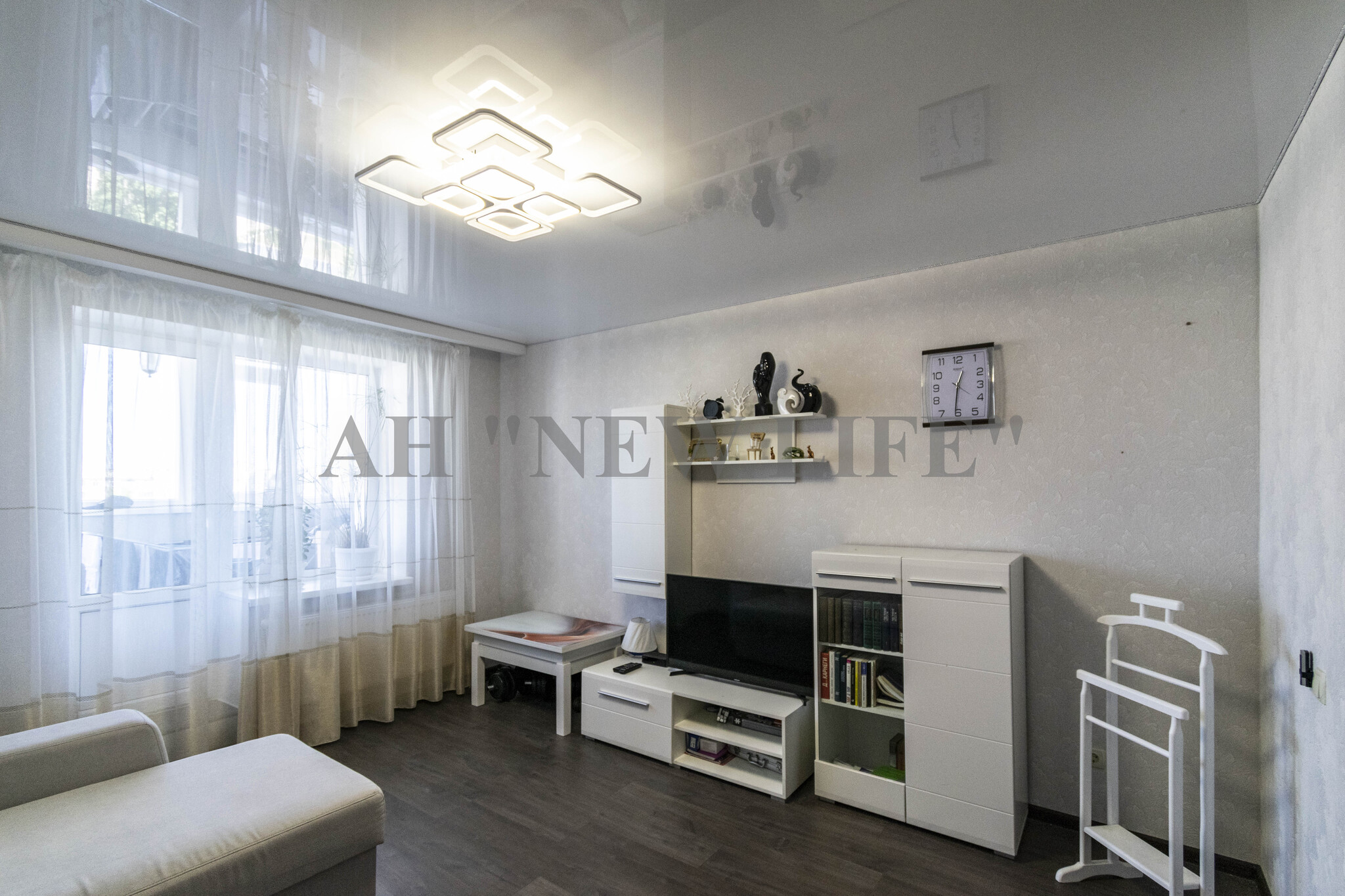 Продаж 1-кімнатної квартири 44 м², Михайла Лушпи просп.