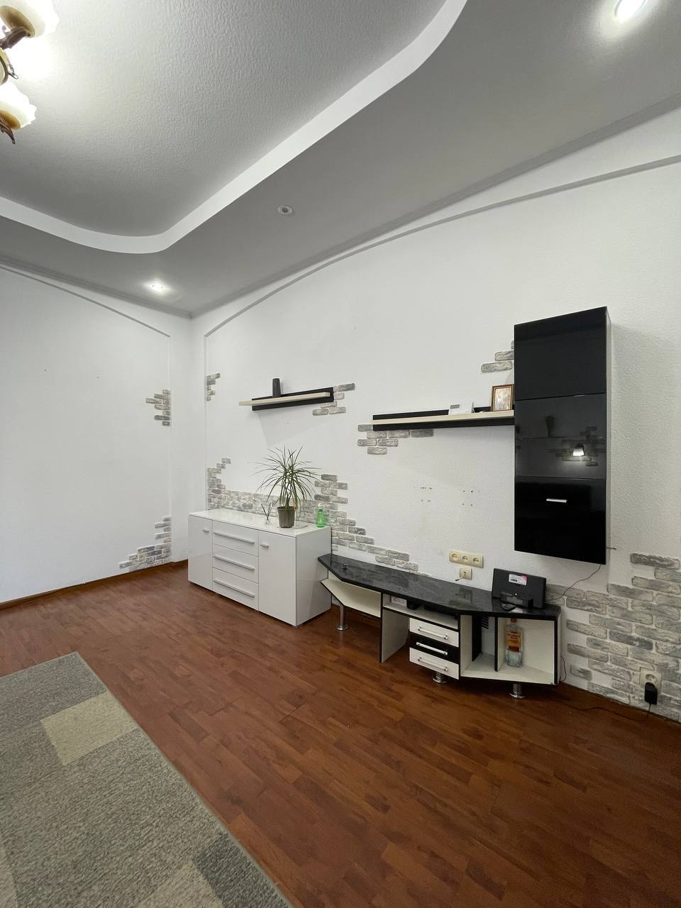 Продажа 2-комнатной квартиры 42.8 м², Покровская ул.