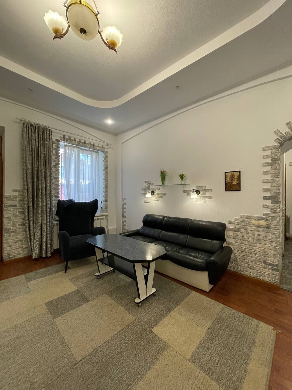 Продажа 2-комнатной квартиры 42.8 м², Покровская ул.
