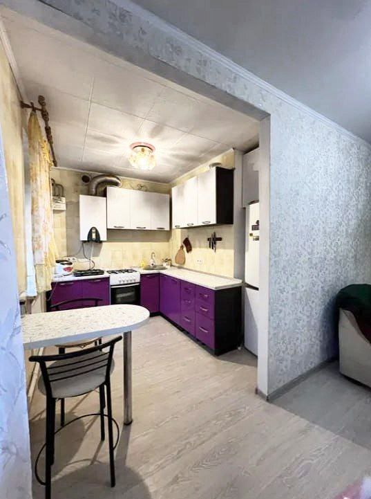 Продажа 3-комнатной квартиры 50 м², Гамалия ул.