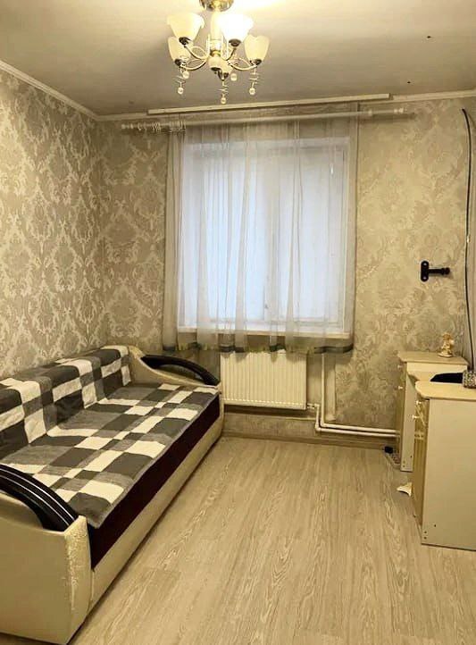 Продажа 3-комнатной квартиры 50 м², Гамалия ул.
