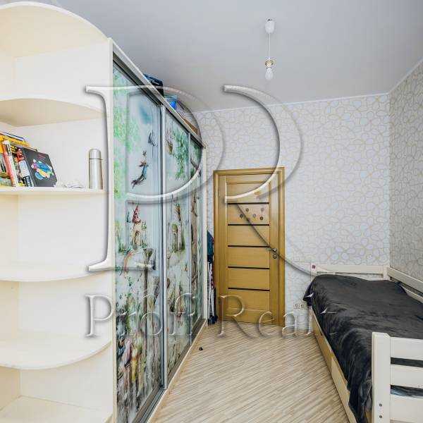 Продажа 3-комнатной квартиры 92 м², Радунская ул., 2/18