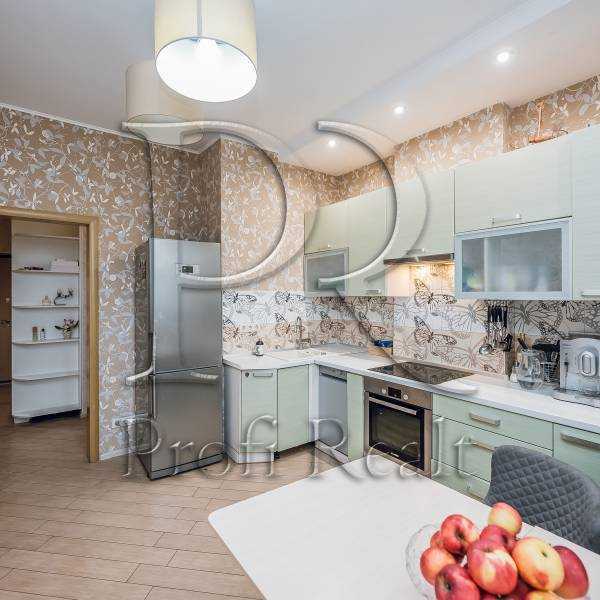 Продажа 3-комнатной квартиры 92 м², Радунская ул., 2/18