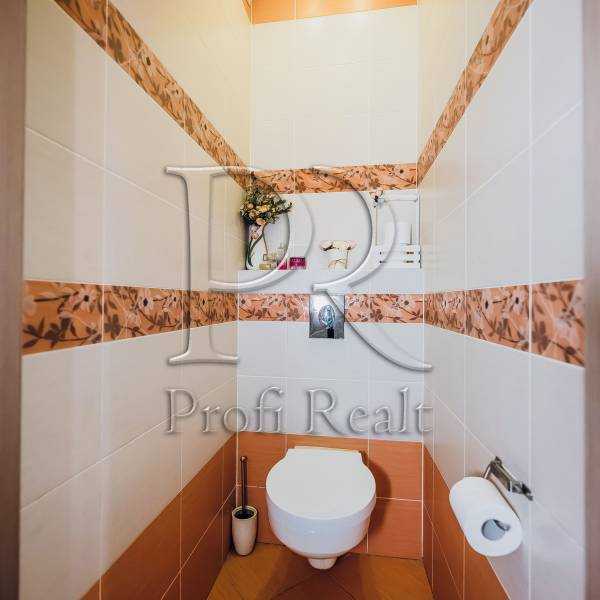 Продажа 3-комнатной квартиры 92 м², Радунская ул., 2/18