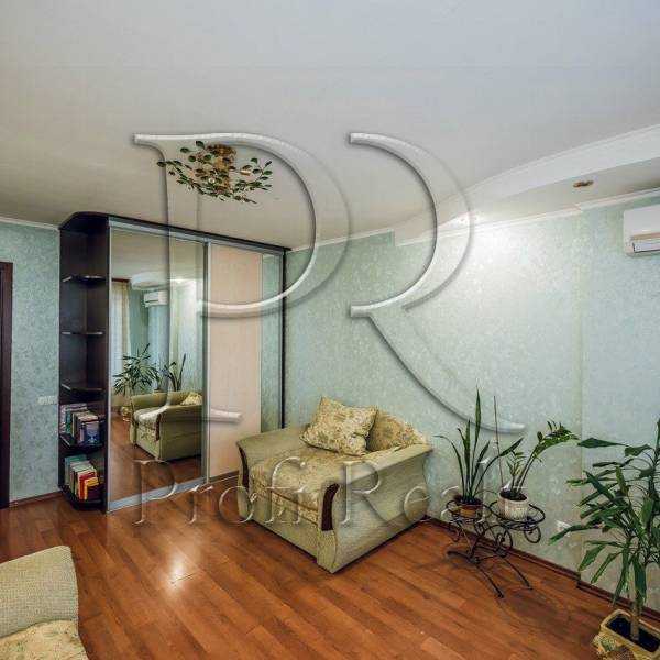 Продаж 1-кімнатної квартири 43 м², Незалежності бул., 14Г