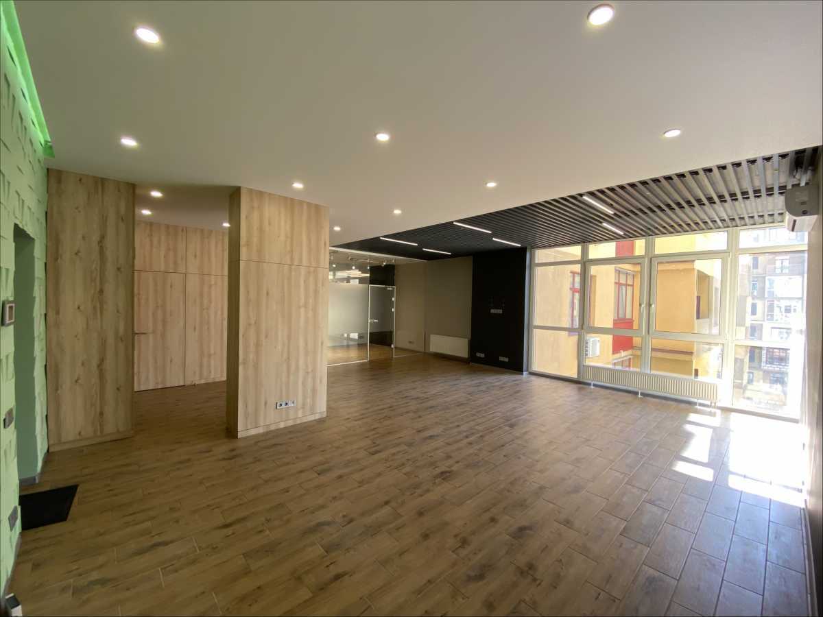 Продажа офиса 74 м², Щорса, 36Е