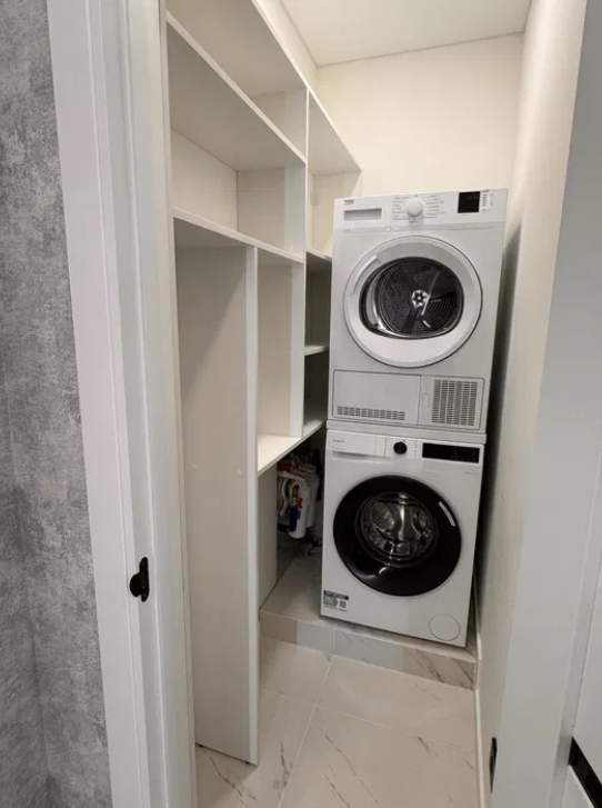 Продажа 2-комнатной квартиры 61 м², Жемчужная ул.