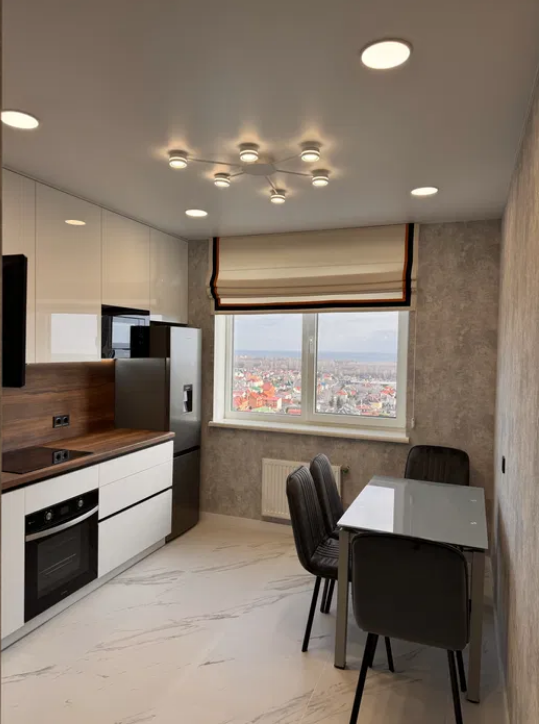 Продажа 2-комнатной квартиры 61 м², Жемчужная ул.