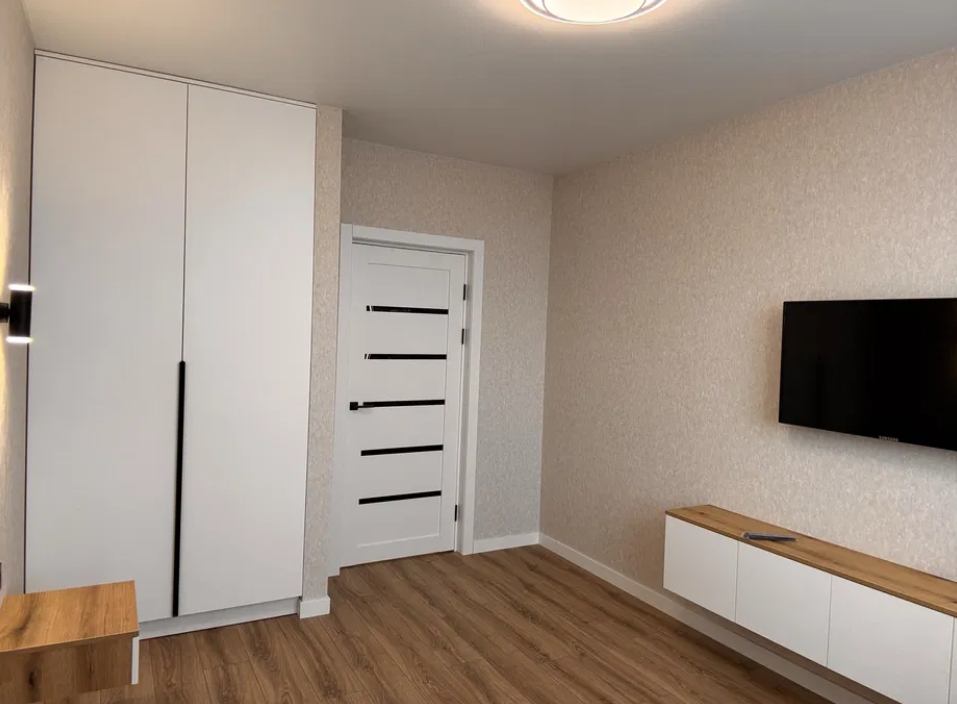 Продажа 2-комнатной квартиры 61 м², Жемчужная ул.