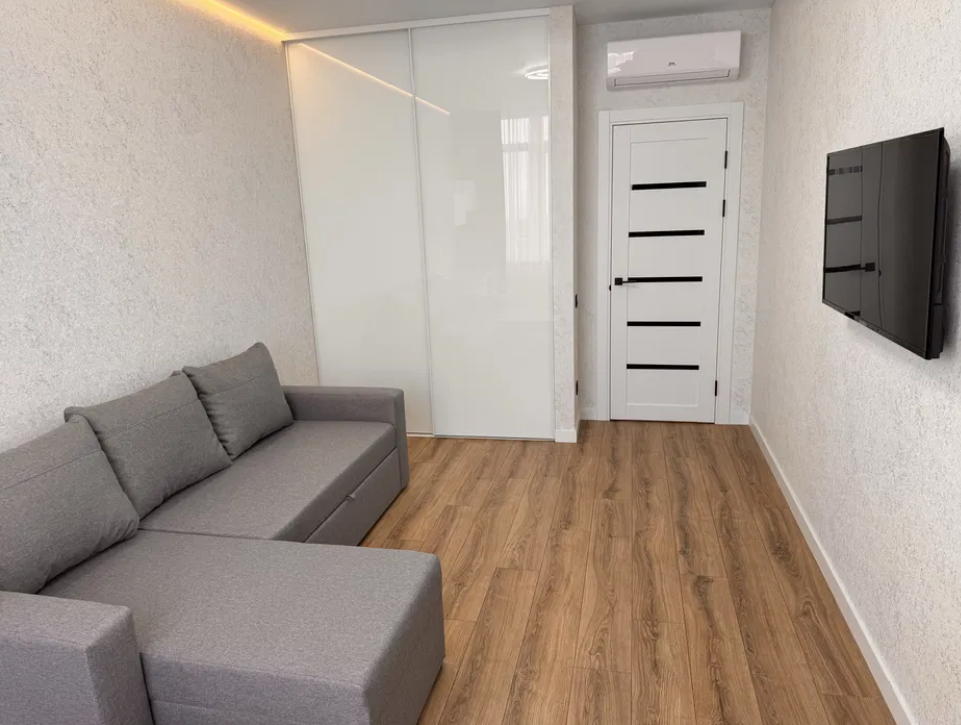 Продажа 2-комнатной квартиры 61 м², Жемчужная ул.