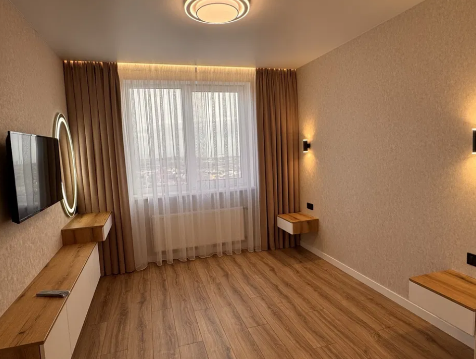 Продажа 2-комнатной квартиры 61 м², Жемчужная ул.