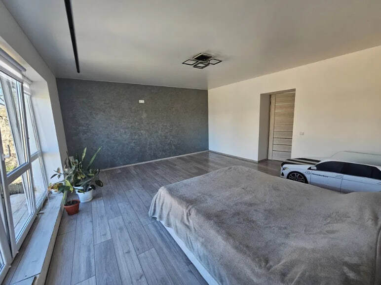 Продажа 2-комнатной квартиры 58 м², Пляжный пер.