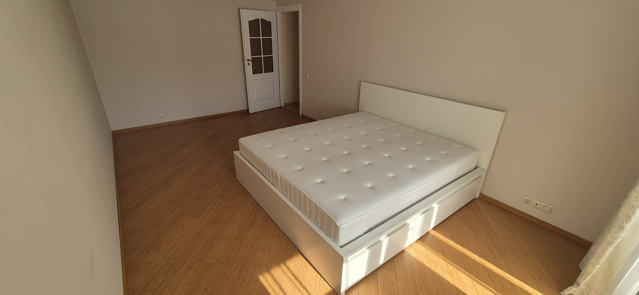 Аренда 4-комнатной квартиры 151 м², Александра Довженко ул., 14/1
