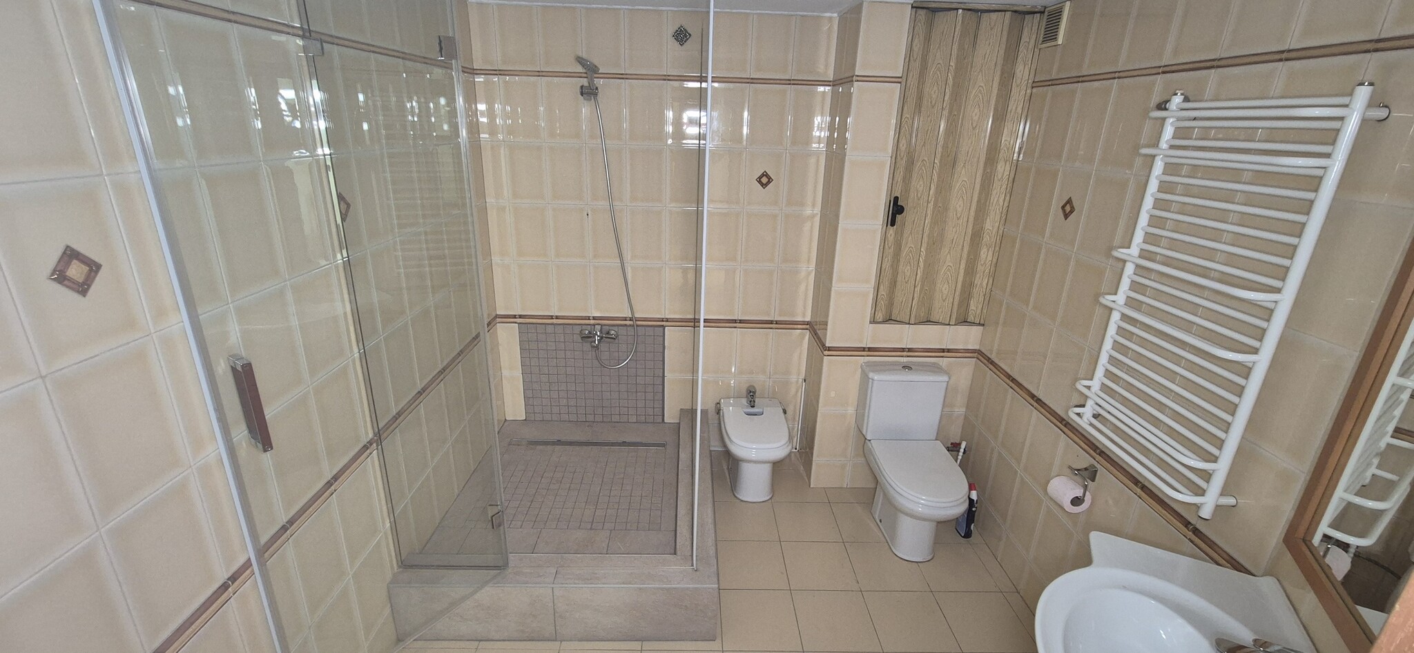 Аренда 4-комнатной квартиры 151 м², Александра Довженко ул., 14/1